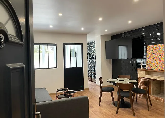 Honore, Veritable Tout A Pied, Plein Centre-ville, Plage A 5min A Pied * Saint-Raphael (Var)