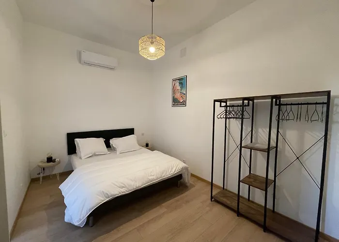 Apartment Honore, Veritable Tout A Pied, Plein Centre-ville, Plage A 5min A Pied Saint-Raphael (Var)