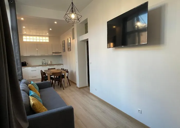 Apartment Honore, Veritable Tout A Pied, Plein Centre-ville, Plage A 5min A Pied *